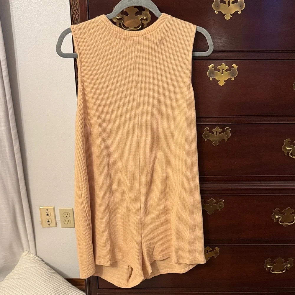 Romper - Picture 1 of 3